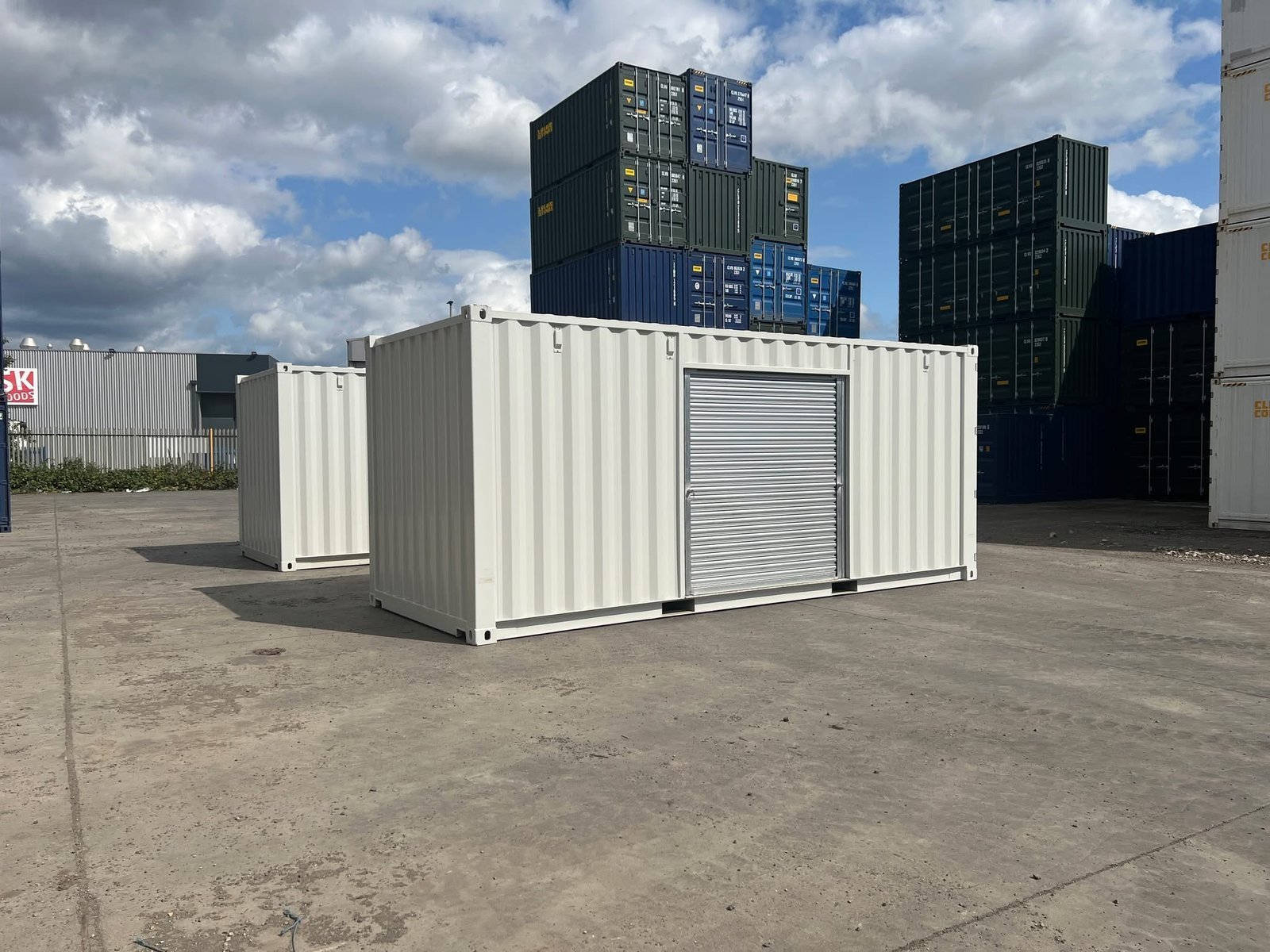 20ft Custom Shipping Container – Roller Shutter RAL 7035 Respray