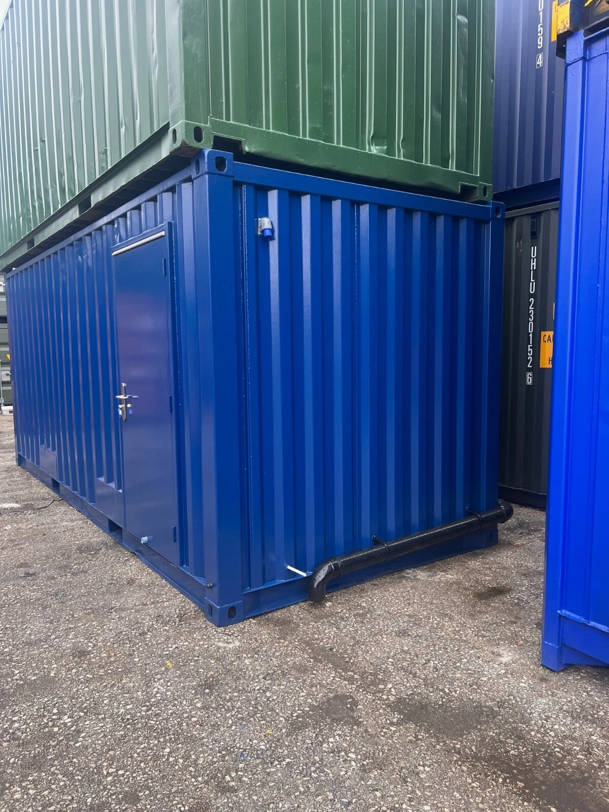 20ft x 8ft Shipping Container Toilet Block - Reading - Image 3